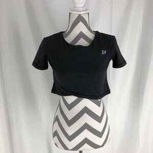 MUSCLENATION BLACK CROPPED SHORT SLEEVE Work Out Tee- Built In Bra- Medium